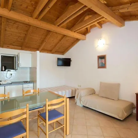 Azure - One Bedroom Jeny Saplunara